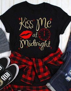 Valentine Kiss Me At Midnight T-Shirt ZNF08