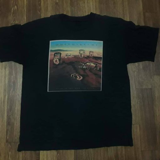 Vintage 1997 QUEENSRYCHE T-Shirt