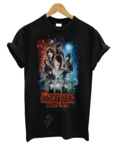 Millie Bobby Brown Stranger Things Autographed Group Shot Graphic T shirt ZNF08